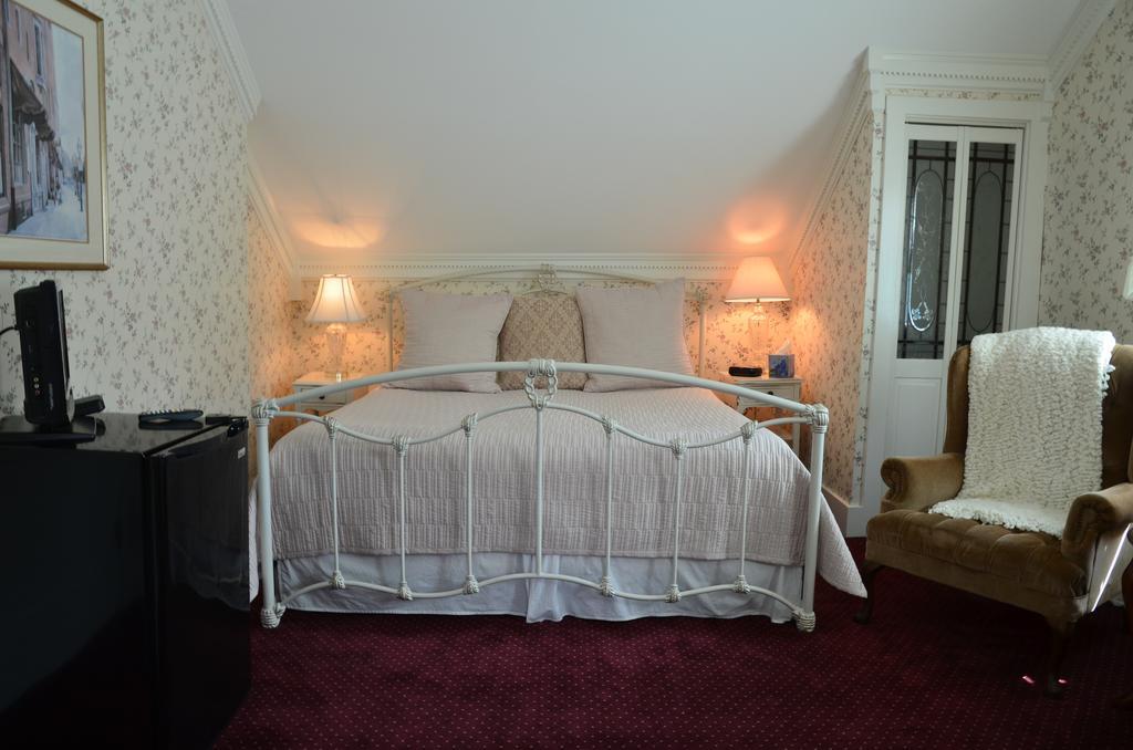 Victoria Inn Хамптън Екстериор снимка